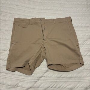 MOVING SALE- Khaki 6” inseam Cremieux shorts